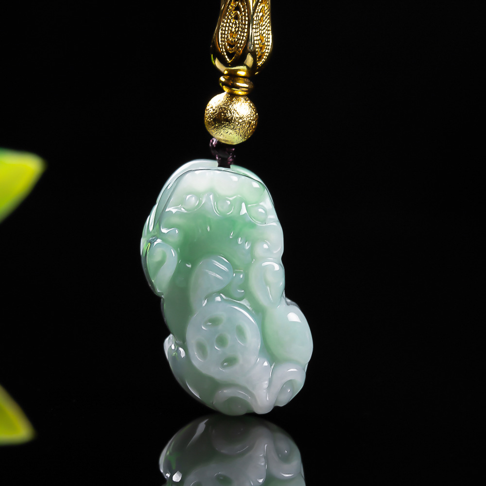 Natural Burmese A Emerald Pea  - огляд і ціна Necklaces