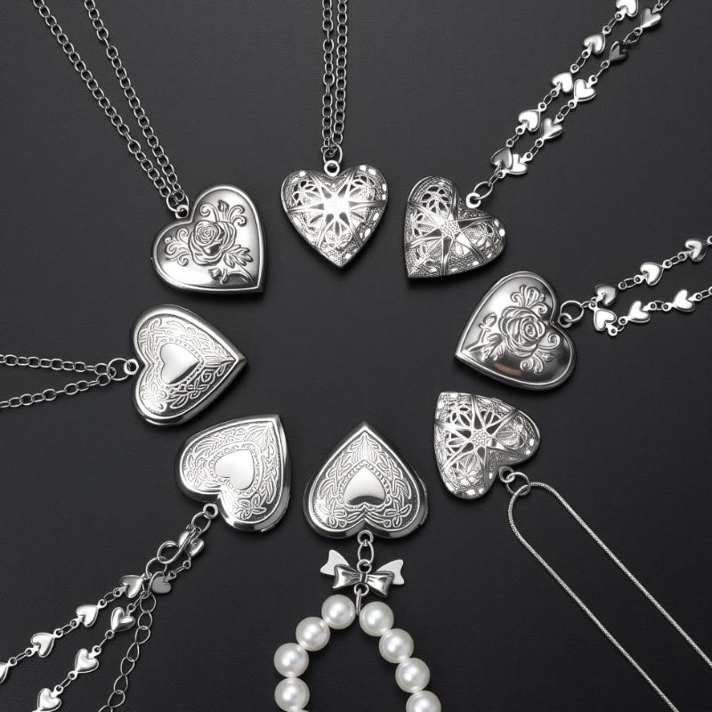 Gothic Vintage Heart Necklace  - огляд і ціна Heart Locket Necklace Photo