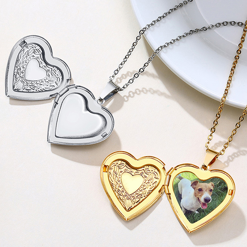 Personalized Locket Necklace C - огляд і ціна Heart Locket Necklace Photo
