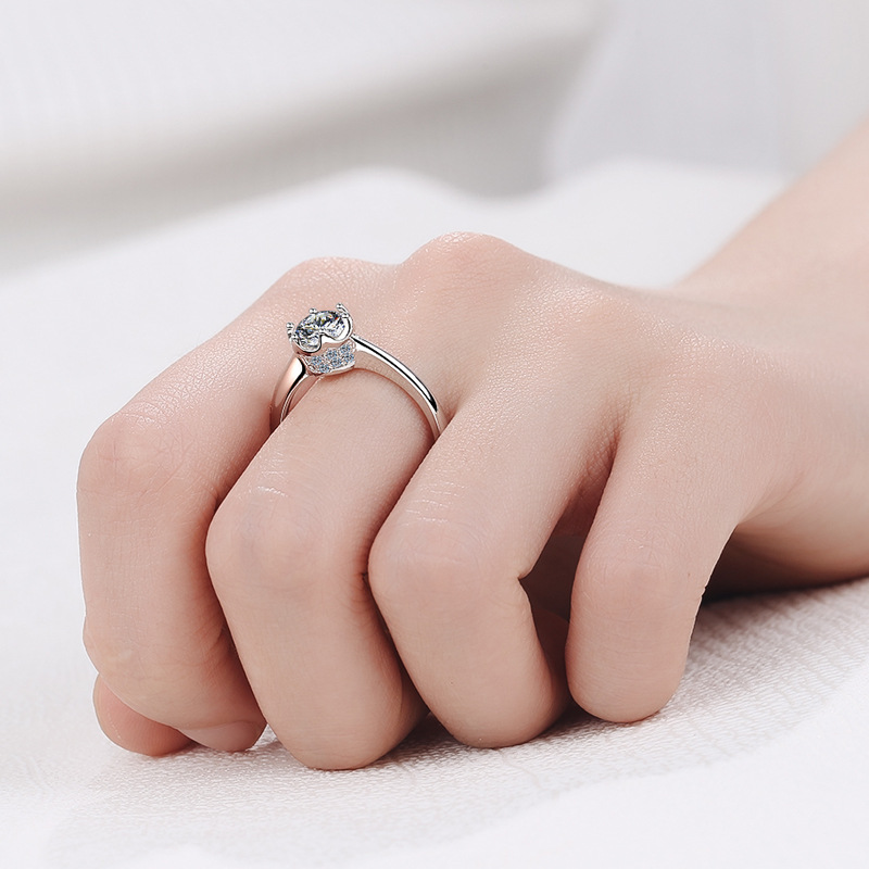 Exquisite Platinum PT950 Brigh - огляд і ціна Moissanite Engagement Ring 1 Carat